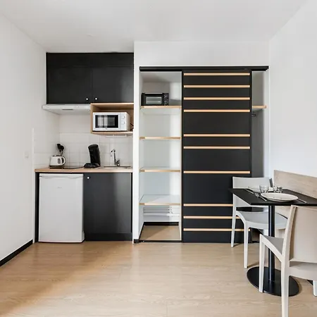 Le Hüb Aparthotel 3*