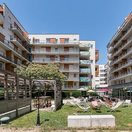Le Hüb Aparthotel